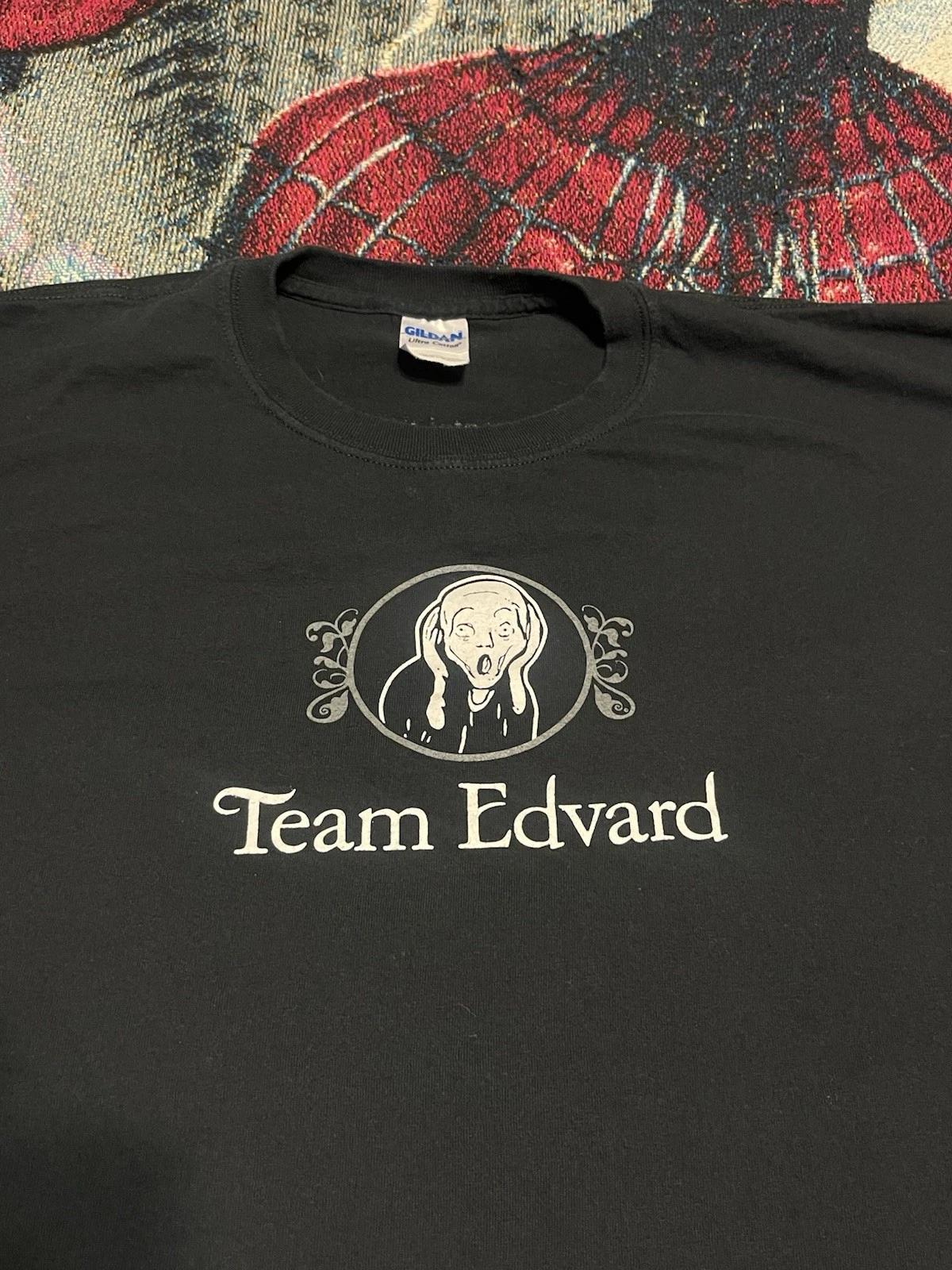 

Vintage Y2K Edvard Munch Twilight Parody Art Shirt Men s XXL 2XL Grunge Goth Fun S