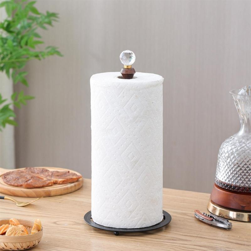 Moderní černý železný a dřevěný volně stojící dávkovač papírových rolí Velkokapacitní stojací regál na toaletní papír