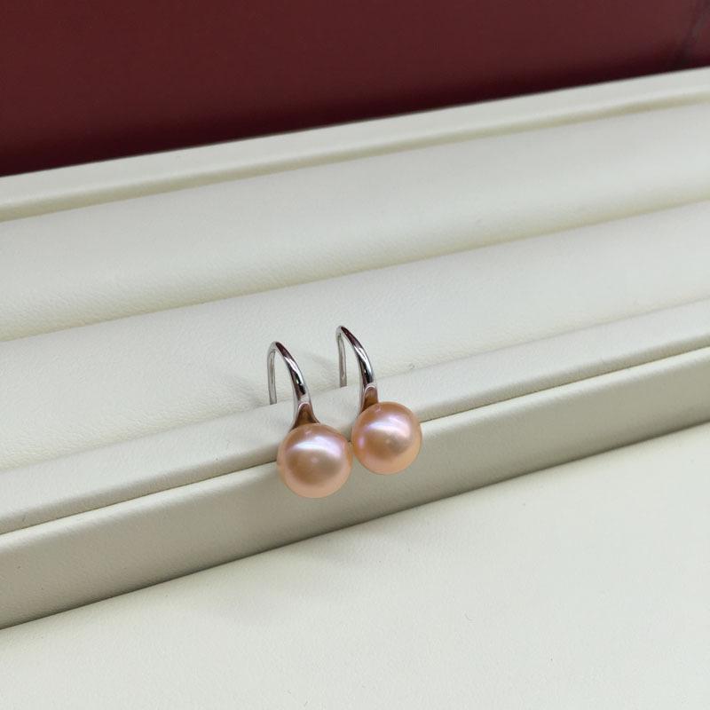 Trending on Xiaohongshu: Recommended Products*Elegant high-heeled silver hook earrings, fashionable Korean-style, with bright freshwater pearl