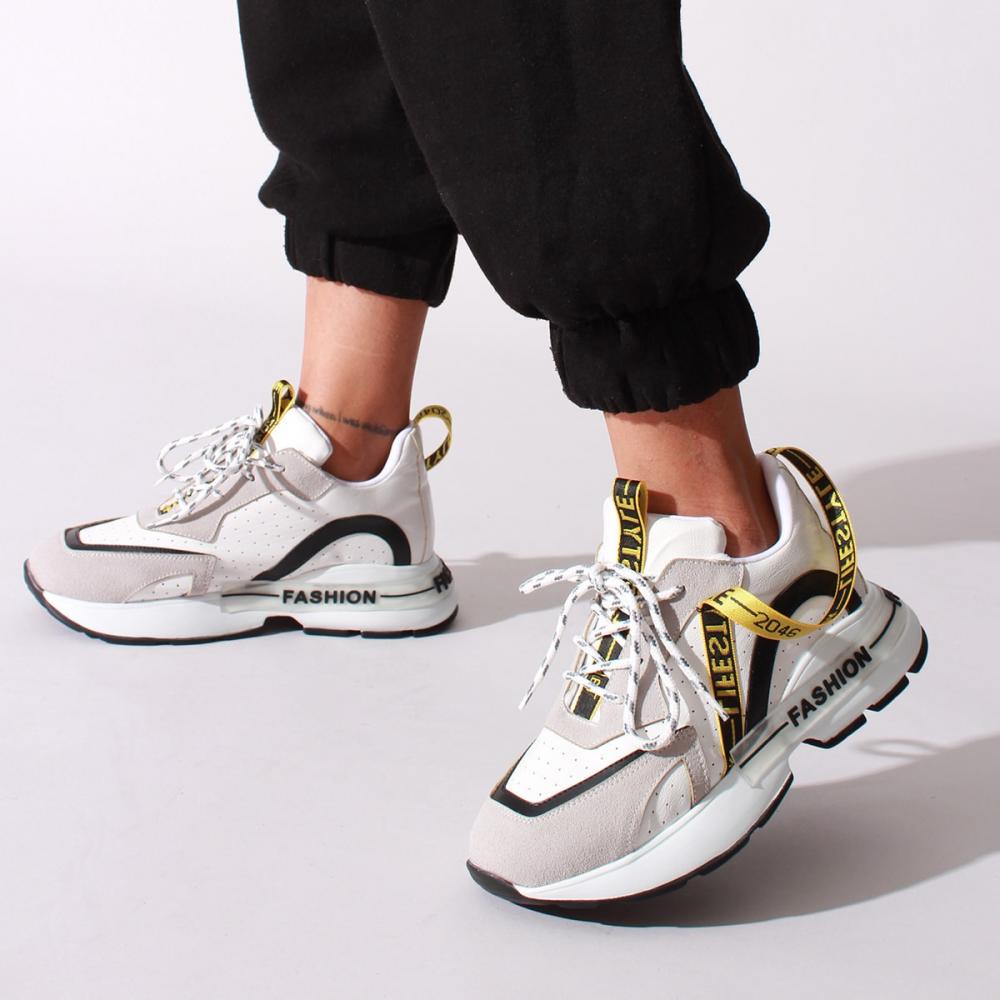 

Женские бело-серые кроссовки