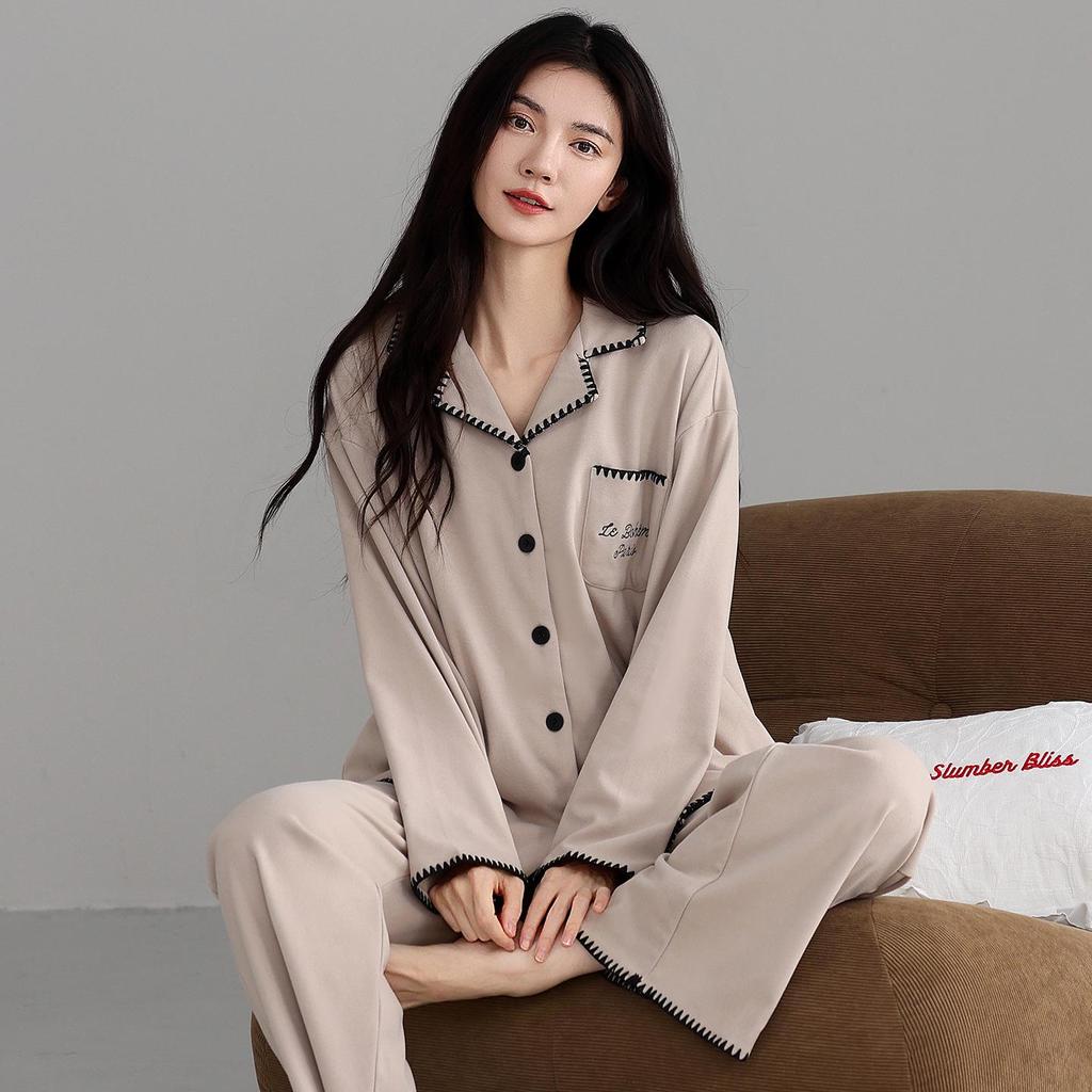 Winter Velvet Women's Pajama Set: Long Sleeve, Turn-Down Collar, Thickened for Home or Casual Outings.