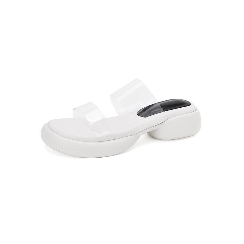 

Feeling of stepping on shit, transparent open-toed cool slippers, women wear summer soft bottom thick bottom with skirt one-word drag 40