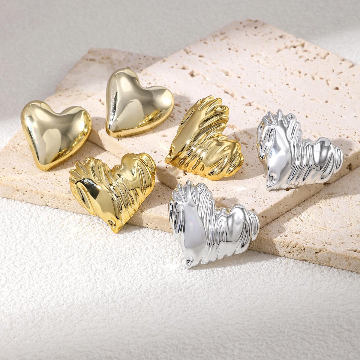 

New stud earrings set love macaron stud earrings French three-dimensional pleated love earrings