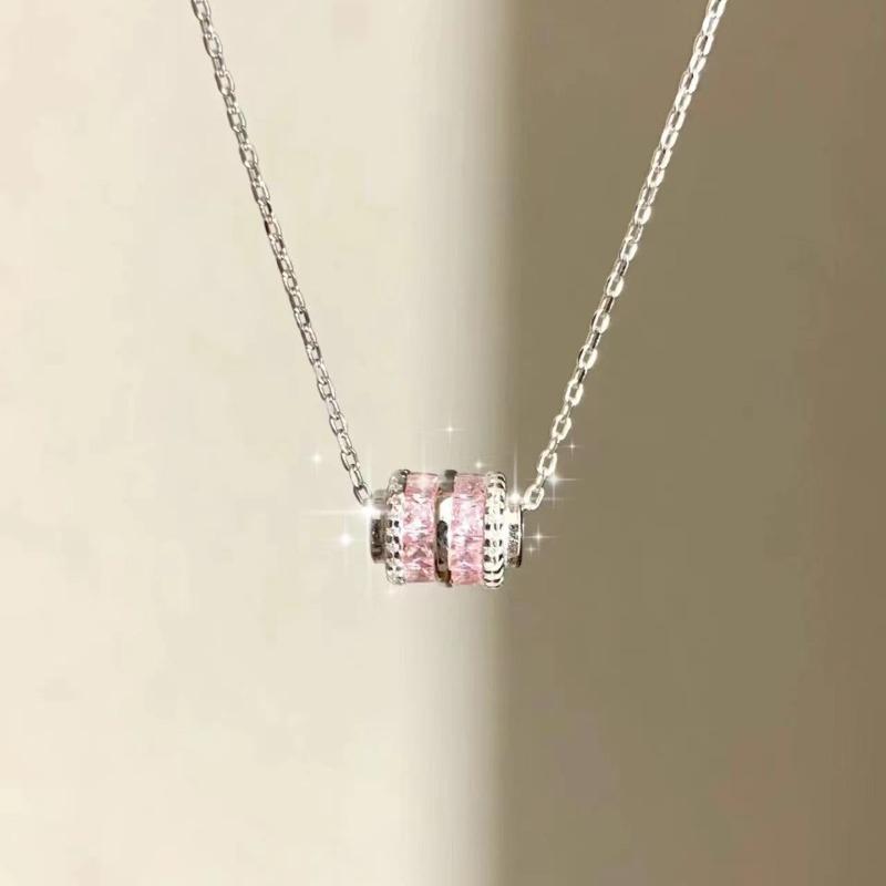 Pink Small Waist Necklace for Women, Ins Niche Design, Sweet and Light , Unique Minimalist Style, Zircon Pendant Collarbone Chain