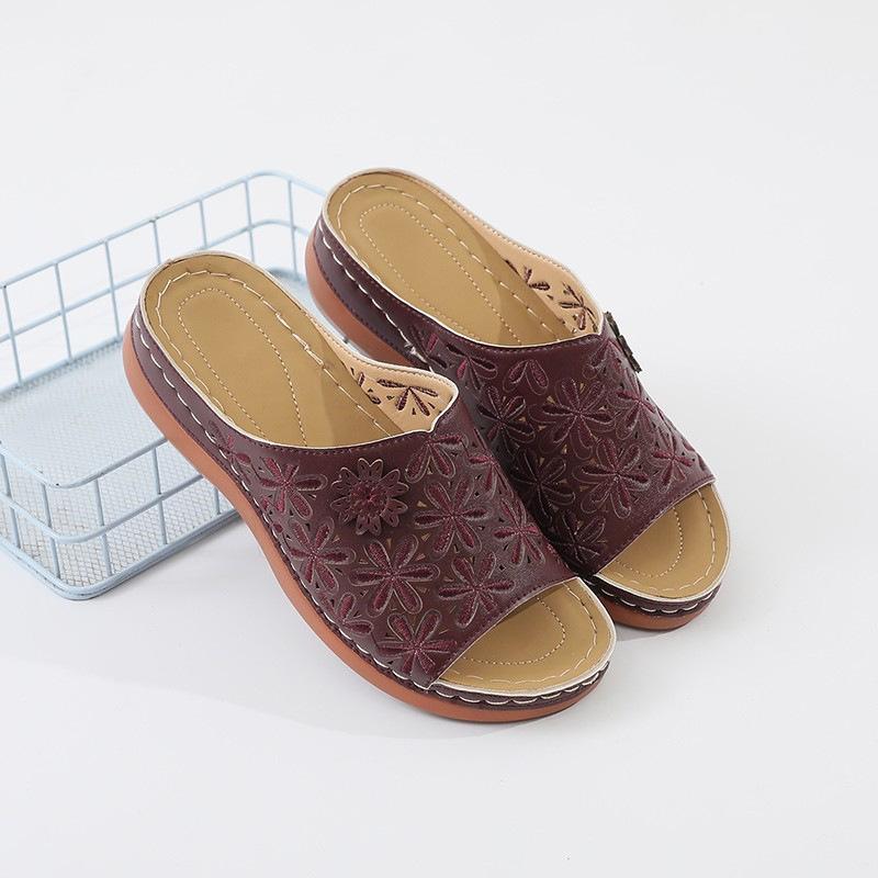 Summer New Retro Solid Color Hollow Wedge Heel Comfortable Large Size Cool Slippers Women