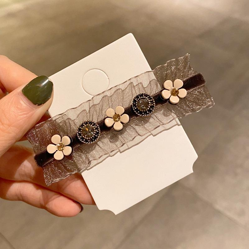 

Винтажные кружевные заколки для волос, набор заколок для женщин, ручная работа, корейская мода, новейшие черные шелковые акриловые цветочные заколки для волос, головной убор