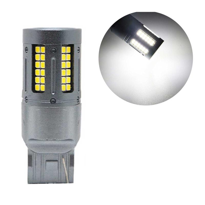 2Pcs Automotive Headlamp Indicator Light LED Bulb 84SMD 6000K Car Fog Light Bulb Automotive Light Bulbs