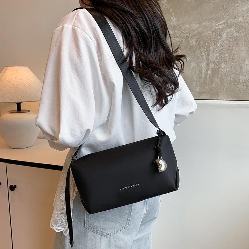 Trend Fashion Women's Bags Casual Summer New Bags Women's Shoulder Messenger Bag Underarm Pillow Small Bag