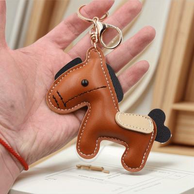 Pendentif Petit Cheval Créatif Porte-clés de Voiture Accessoire Breloque de Sac à Dos Dragonne de Téléphone Décoration de Sac à Bandoulière Cadeau pour la Fête des Mères la Fête des Pères