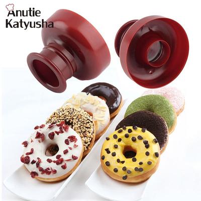Stampo per ciambelle fai-da-te Stampo per biscotti Torta da forno Stampo per pane Dessert Ciambelle Creatore Utensili da cucina rotondi a forma di fiore Decorazione