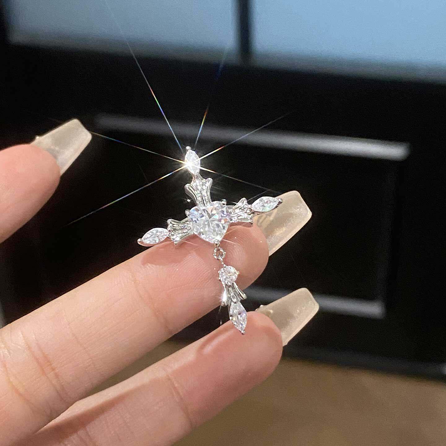 Zircon Cross Pendant Ear Clip for Women - No Piercing Required, Stylish Ear Cartilage Accessory
