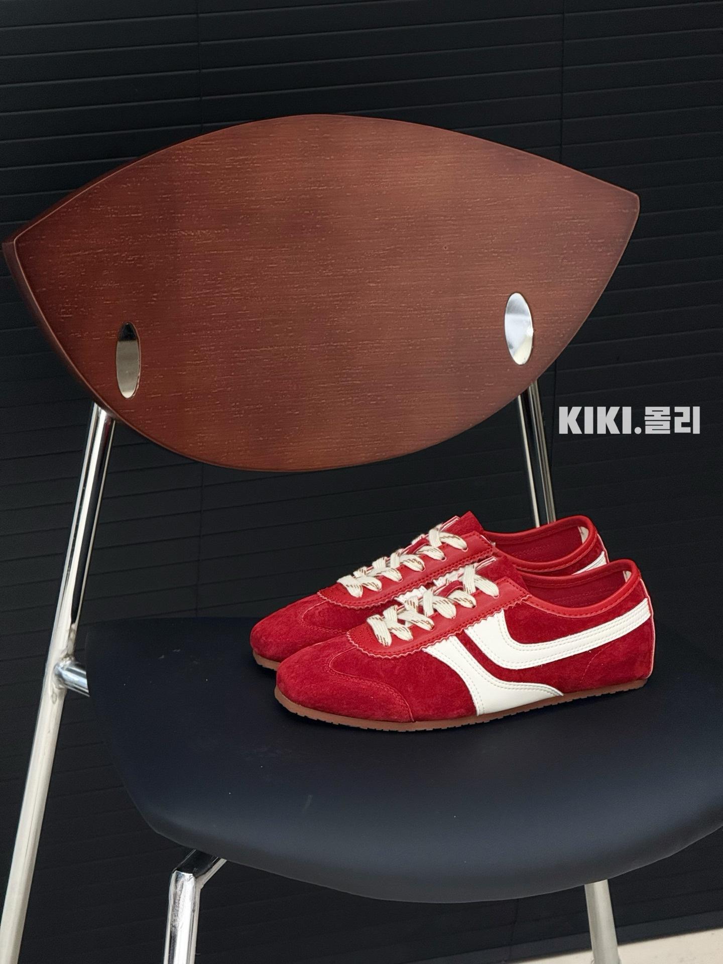 

Красные туфли Dexun женские 2025 новая весна универсальная повседневная спортивная супер огонь мягкая подошва кожаные кеды Forrest Gump 39 красный