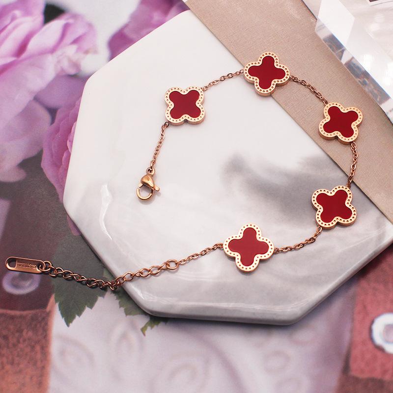 Colorfast Trendy Fashionable Four-leaf Clover Titanium Steel Bracelet for Women Shell Design Unique and Stylish Jewelry