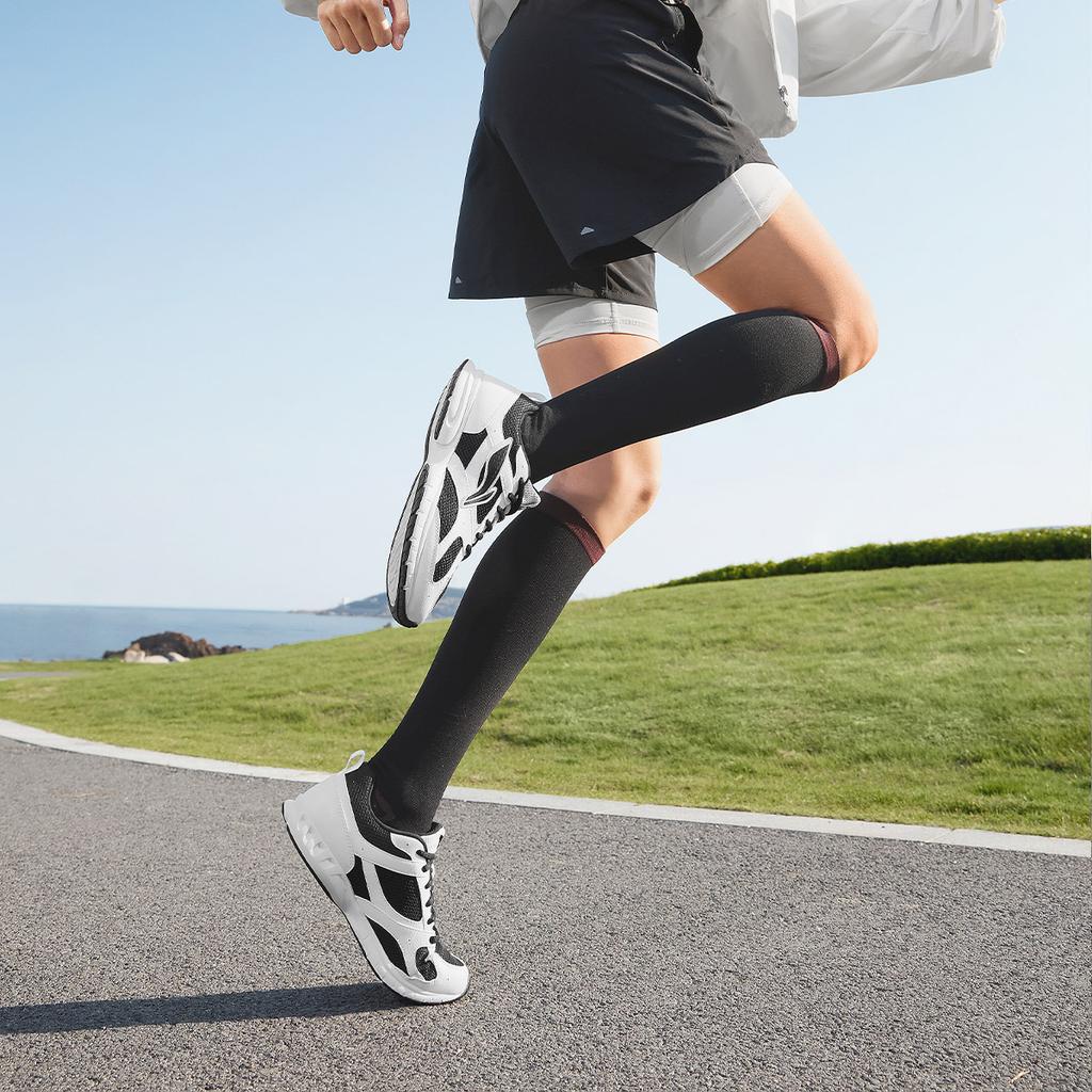 New LiNing Cushioning Slip Resistant Abrasion Resistant Breathable Low Top Running Shoes Women's White Black ARSU068-5