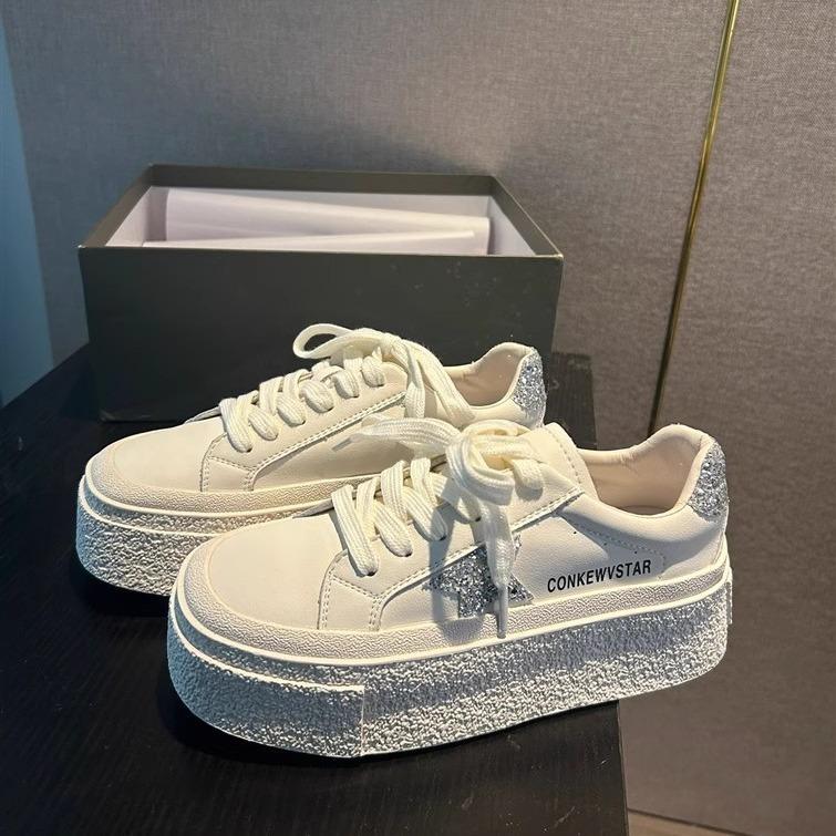 2025 new thick-soled star little white shoes women's Korean version casual versatile sports shoes inner height-increasing lace-up biscuit shoes