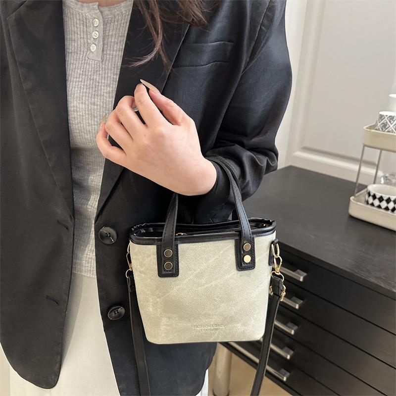 

Retro matte advanced texture new handbag women s versatile contrasting colors foreign style casual temperament fashion messenger bag