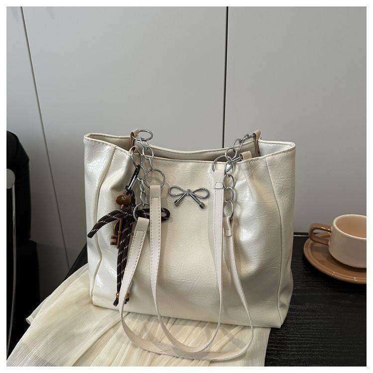 New women's retro casual large capacity fashion trend pendant underarm shoulder tote bag women