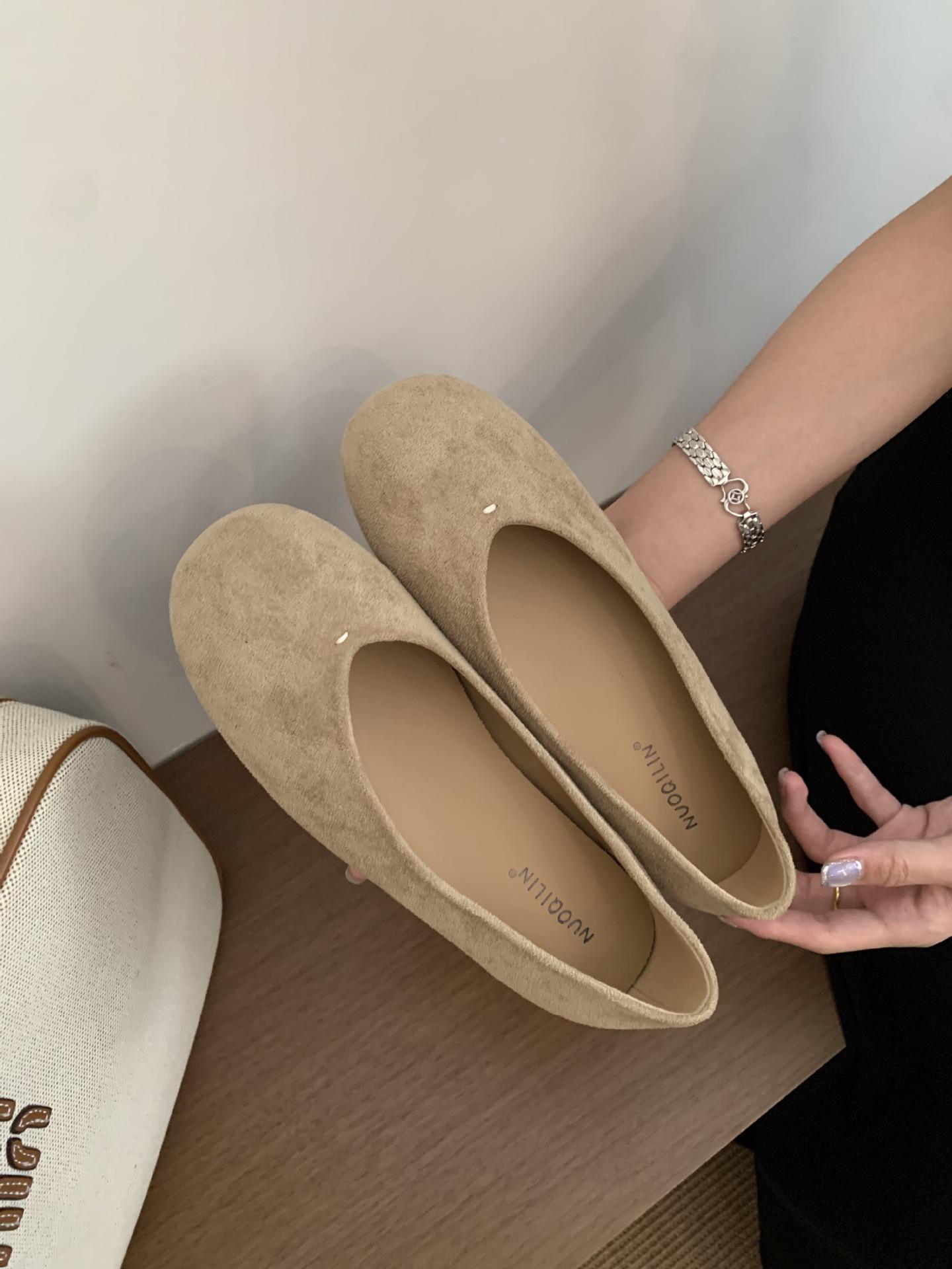 

Flat-bottomed French gentle evening shoes women s shoes 2025 new spring soft-soled soft-faced grandma shoes with skirts single shoes 39