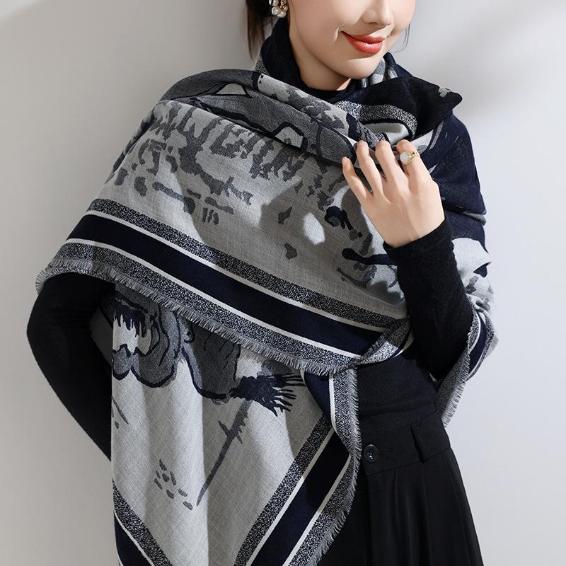 High-End Wool & Mulberry Silk Shawl: Versatile, Fashionable, and Warm for Autumn & Winter