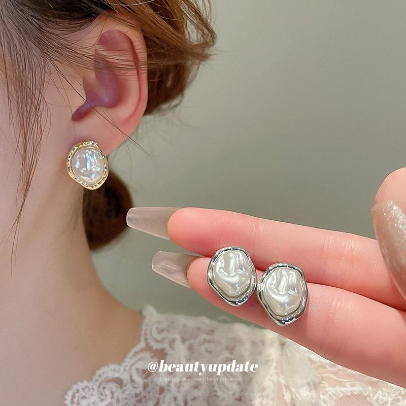 Silver needle irregular baroque pearl stud earrings French temperament light luxury high sense earrings niche retro earrings women