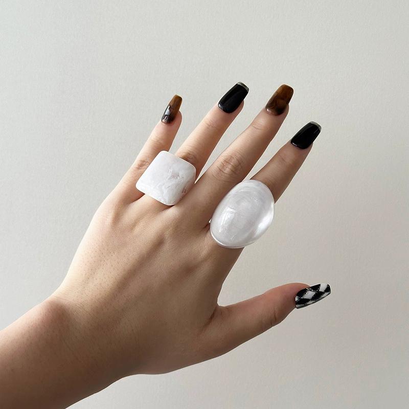 

2Pcs Fashion Irregular Acrylic Resin Water Drop Chunky Finger Ring for Women Boho Smudging Oval Knuckle Rings Y2K Jewelry Gift