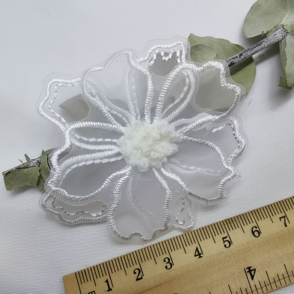 10 Stück 6,5 cm breite Blumen-Spitzen-Stickerei-Aufnäher Stickerei-Detail Doppellagige Stickerei Spitze Blumen Kleid Dekoration