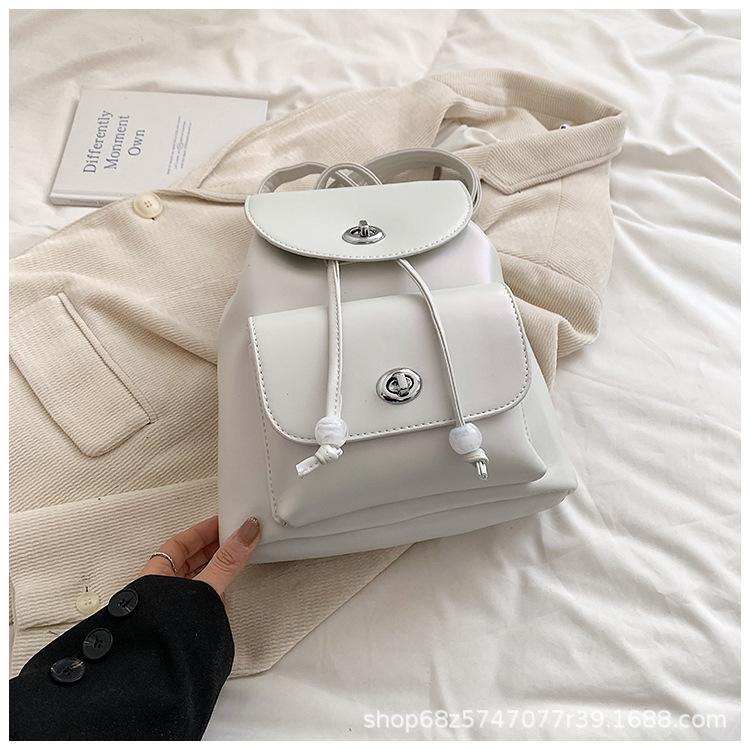 Korean niche design student backpack Xiaohongshu live broadcast super fire small fragrant travel bag college style small schoolbag