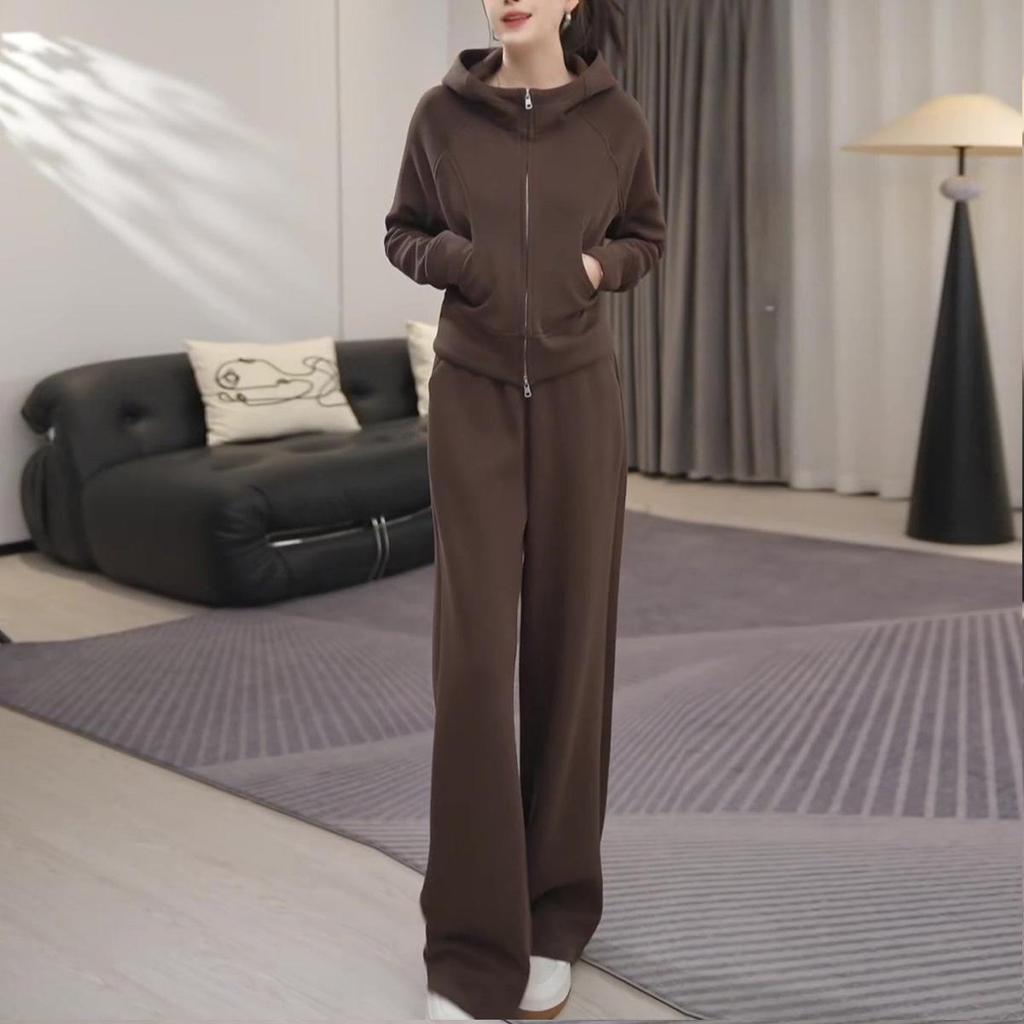 Chic European Casual Sports Set for Women: Autumn/Winter 2025 - High-End Wide-Leg Pants Two-Piece Outfit
