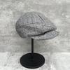 Reducing age and showing face Small retro irregular newsboy hat Female autumn and winter warm twisted flower knitted painter hat Soft brim peaked cap