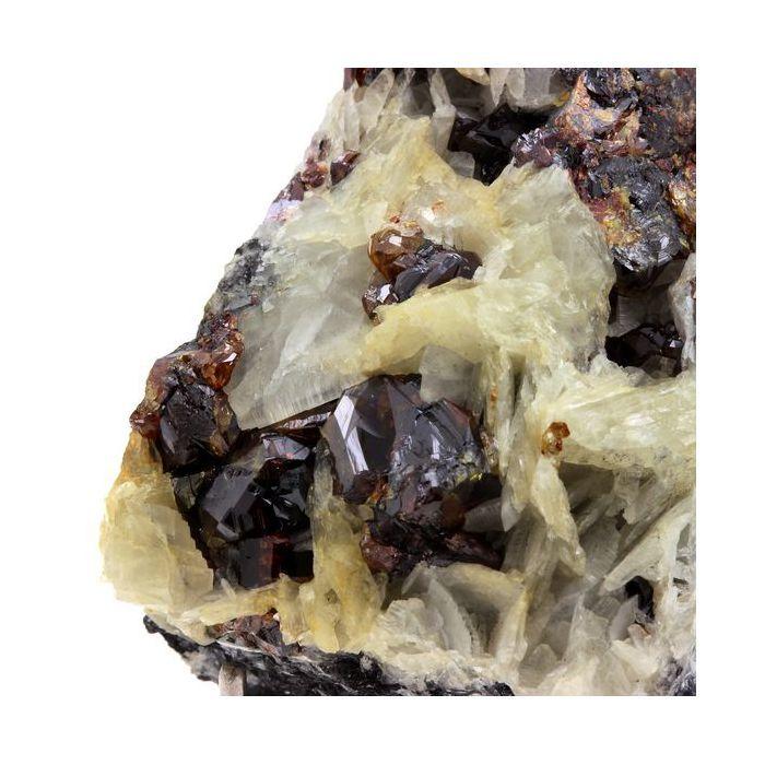 Pierres et Minéraux. Sphalerite (Blende). 500.0 ct. Mine de La Mure, Isere, France.