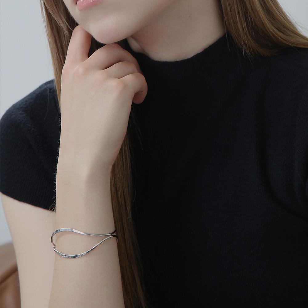 Dieuamour Rubel Open Bracelet