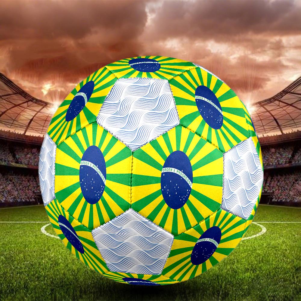1 pz Bandiere Brasiliana e Portoghese Pallone da Calcio Calcio Taglia 5 Pallone da Calcetto Indoor alla Moda Colorato Gioco per il Cortile - Ottimo Regalo per gli Appassionati di Sport
