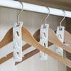 4pcs - Space saving 3-hook hangers with connecting hooks - Multi functional and stackable wardrobe organizer