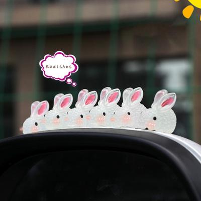 Resin Ornament Cute Mini Glow-in-the-dark Car Decoration Dashboard Rabbit Ornament for Car