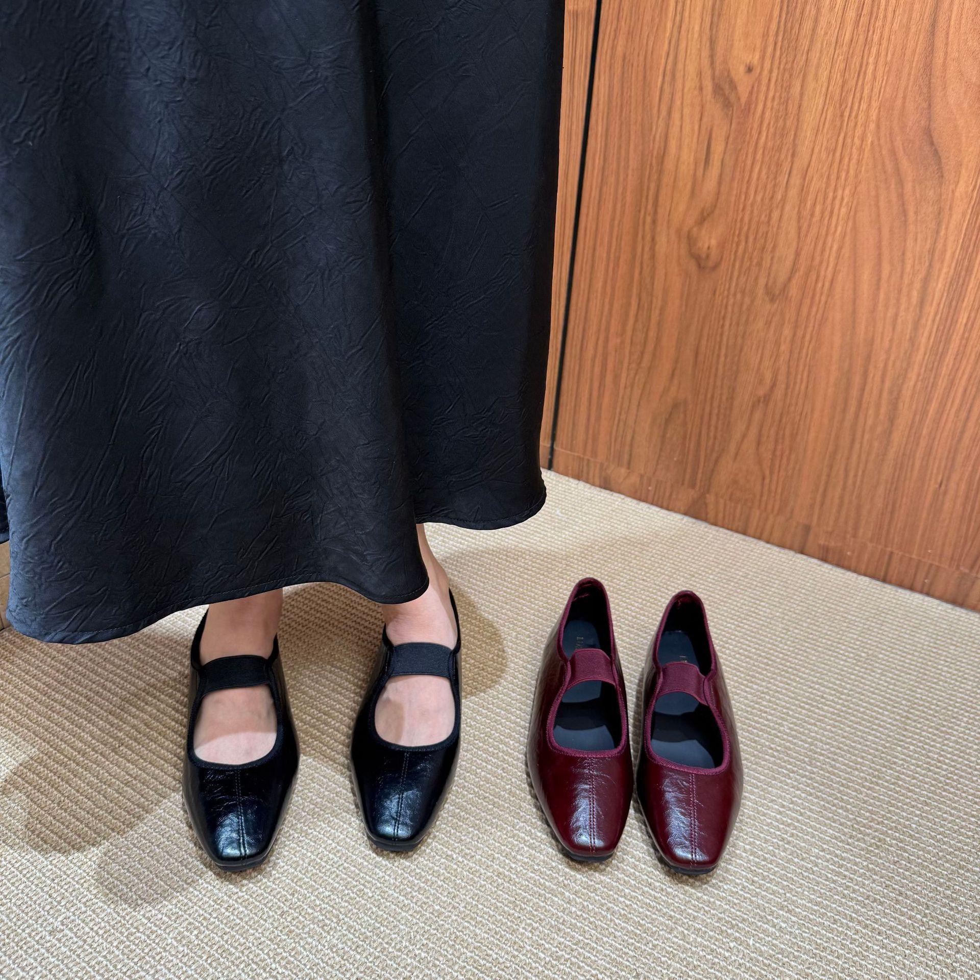 

2025 new round head inner height increase wedge heel shallow mouth period soft bottom commuter work word belt elastic women s shoes 35