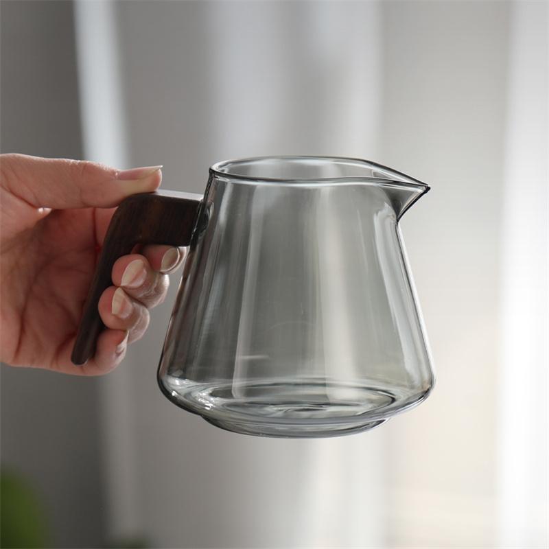 400ml Wooden Handle High Borosilicate Glass Tea Pitcher Fair Cup Chahai Kung Fu Tea Set Milk Pourer Glass Pot Coffee Pitcher