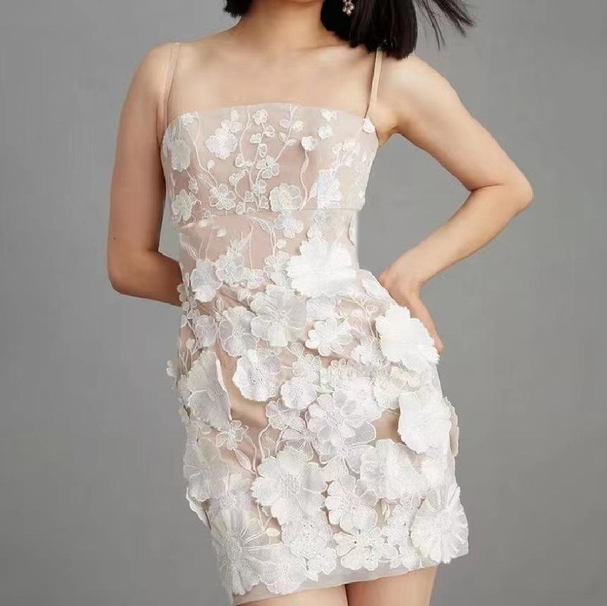 2025 Rochie cu bretele brodate din plasă florală elegantă de primăvară 2025