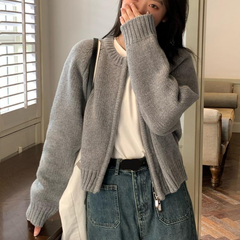 

Осень Элегантный Корейский Кардиган Свитер на Молнии с Круглым Вырезом Свободные Куртки Женский Нежный Стиль Повседневные Короткие Вязаные Пальто Милый Однотонный Офисный Топ Простая Одежда One size серый