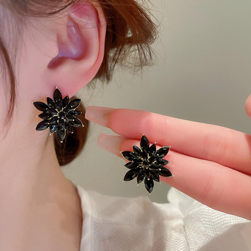 Luxury Shiny Pink Zircon Flower Stud Earrings for Women Exquisite Elegant Temperament Earrings Wedding Party Jewelry Gift