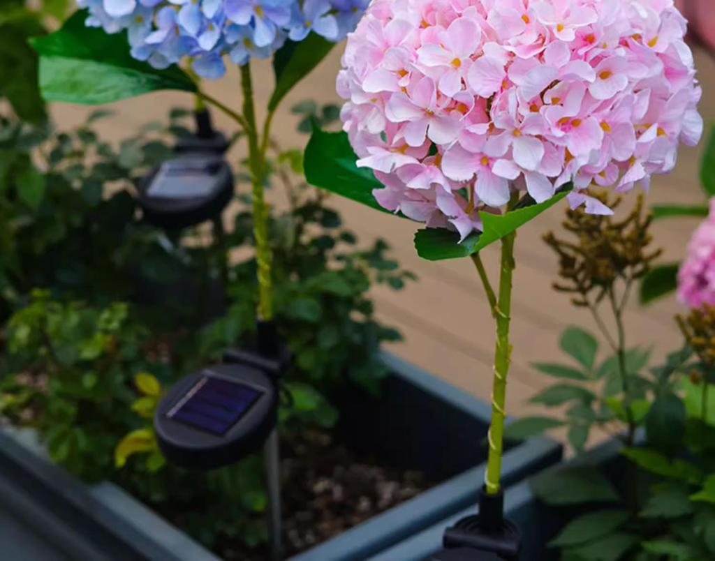 Hydrangea Solar-Powered Outdoor Flower Lamp: Cross-border Waterproof Decorative Light for Lawn and Courtyard.
