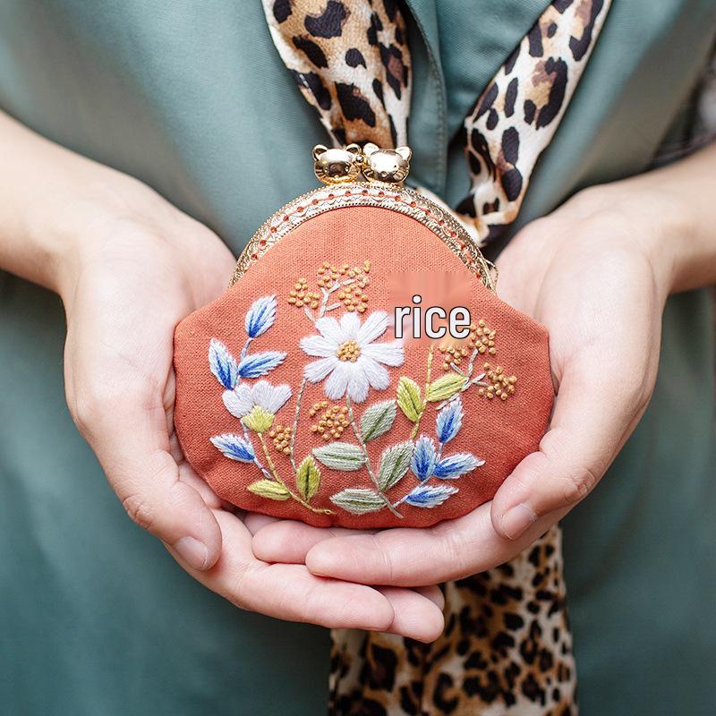 Lu Embroidery Floral Coin Purse DIY Kit: 3D Beginner's Handmade European Design