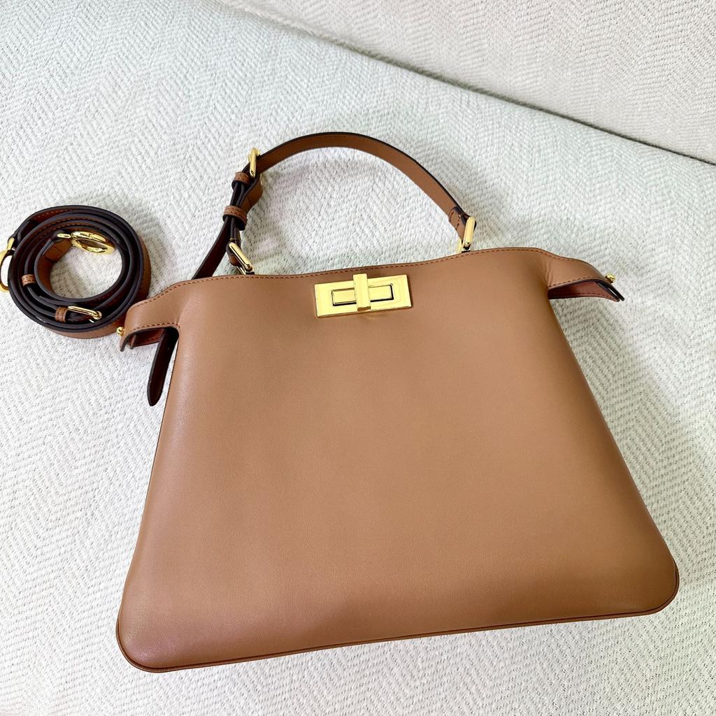 2025 New Song Hye Kyo Same Leather Metal Lock Kitten Bag Fashionable And Versatile Single Shoulder Crossarm Underarm Women's Bag