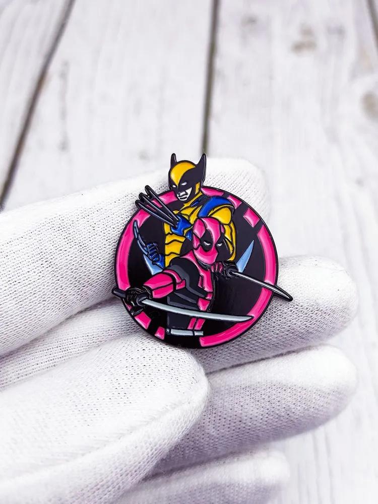 

Creative Alloy Brooch Pin Unique Badge Accessory for Clothing Bags Backpacks Durable Design Lightweight Decorative Gift One Size горячий розовый