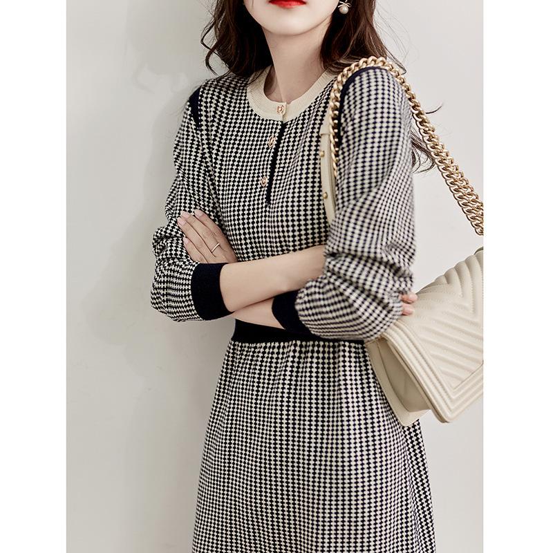 

Весенне-осеннее новое женское платье в клетку «тысяча птиц», модное платье с круглым вырезом и длинным рукавом, средней длины, с темпераментом знаменитости, вязаное платье One size чёрный