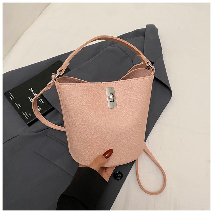 Small Bag Women's Summer New Versatile Niche Design Messenger Bag Bucket Shoulder Bag