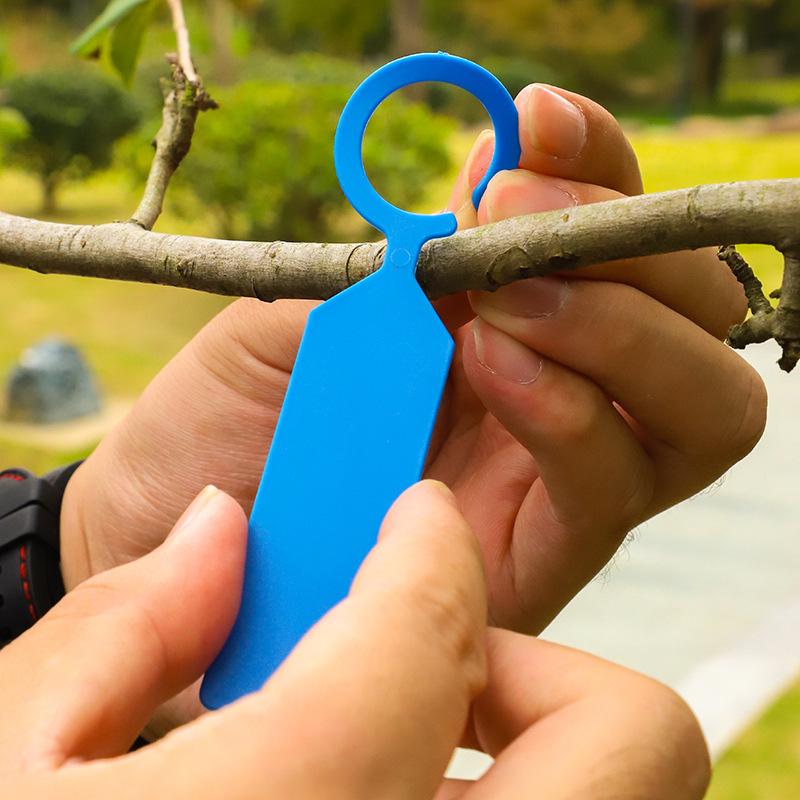 Sada zesílených plastových štítků na rostliny s barevně označenými závěsnými kartami a vodotěsnými značkami