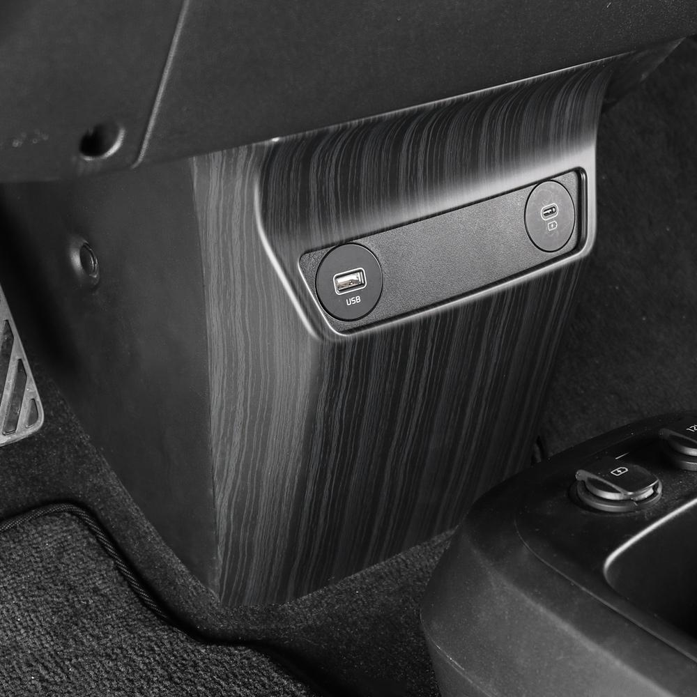 

For KIA EV6 GT Line 2026-2026 Front Console Center USB Charging Port Cover Anti Kick Frame Car Interior Mouldings