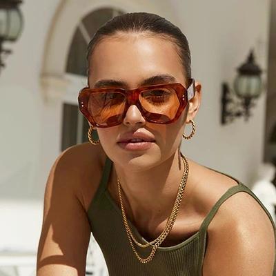 Occhiali da Sole Rivettati a Farfalla Europa e Stati Uniti Moda Street Style Retrò Ins Occhiali da Sole Uv400