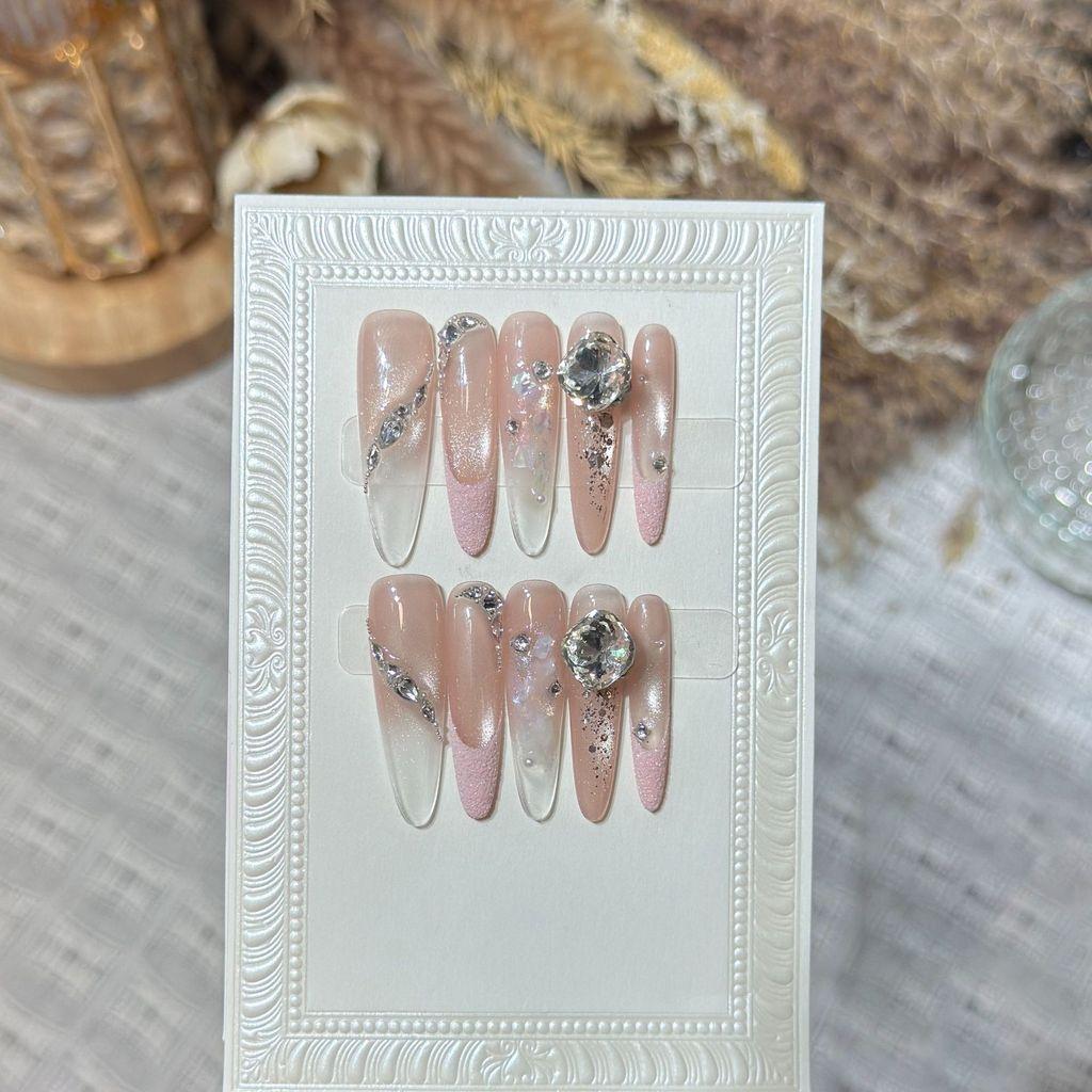 Handmade Press On Nail French Gentle Sparkling Pink Nude Cat Eye 3D Diamond Light Luxury Long Stiletto Fake Nail Patch Artificial Nail Reusable XS
