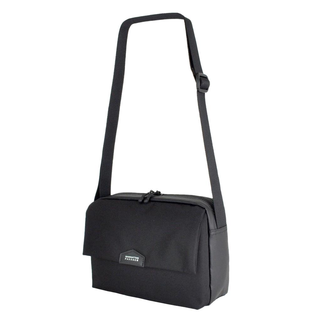 Manhattan Passage 5688BK A5 Klapp-Umhängetasche 2.0, Est3, Unisex (Schwarz)
